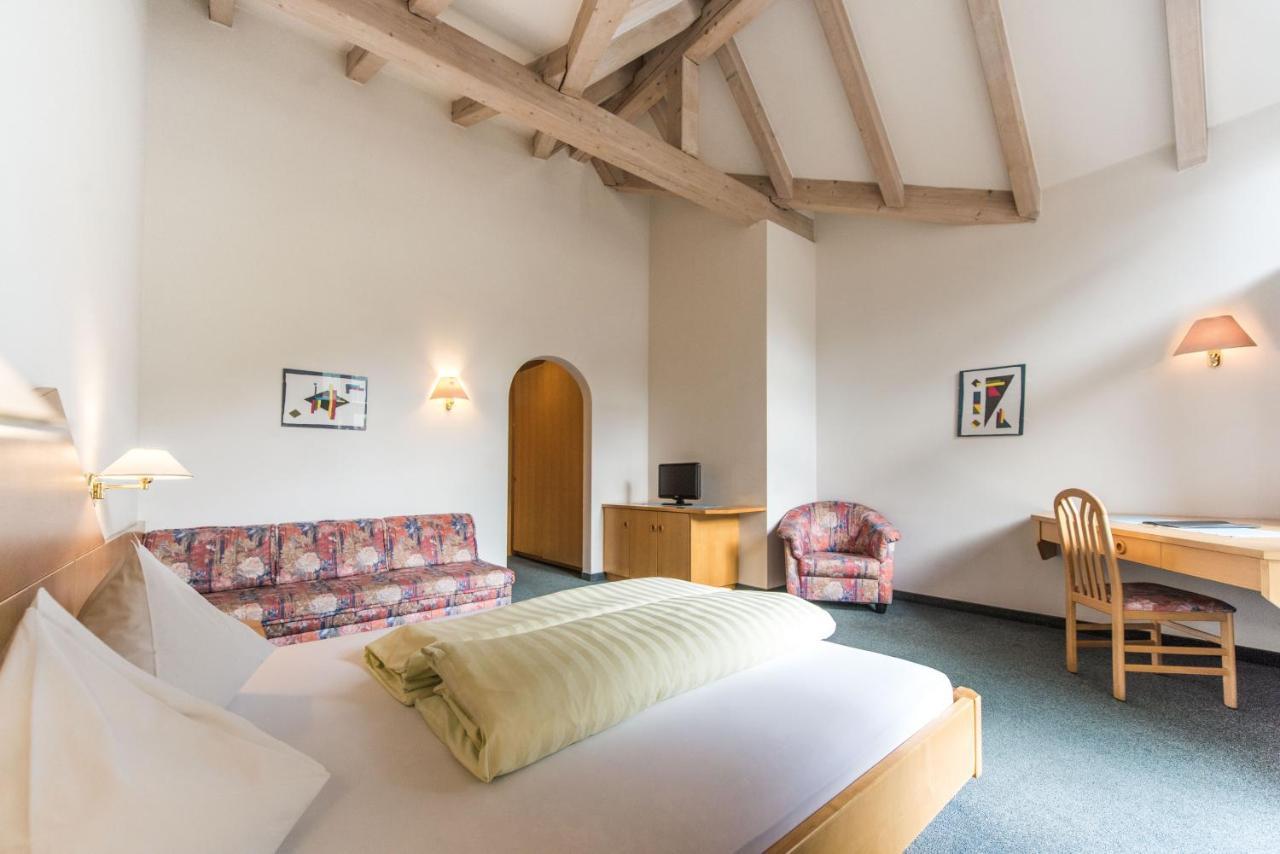 Hotel Fronza - Your Hike & Mountain Home Lutago Eksteriør billede