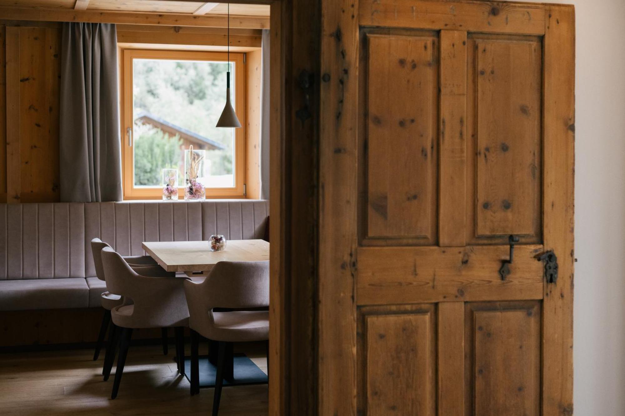 Hotel Fronza - Your Hike & Mountain Home Lutago Eksteriør billede