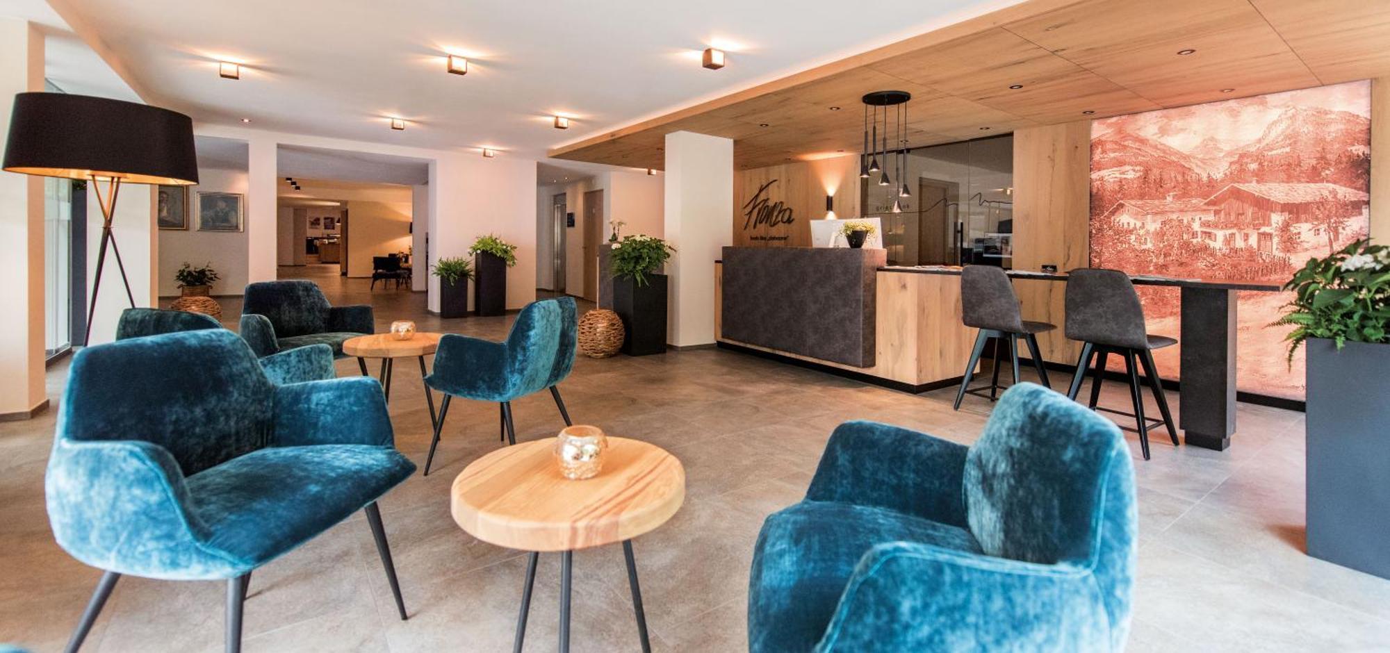 Hotel Fronza - Your Hike & Mountain Home Lutago Eksteriør billede