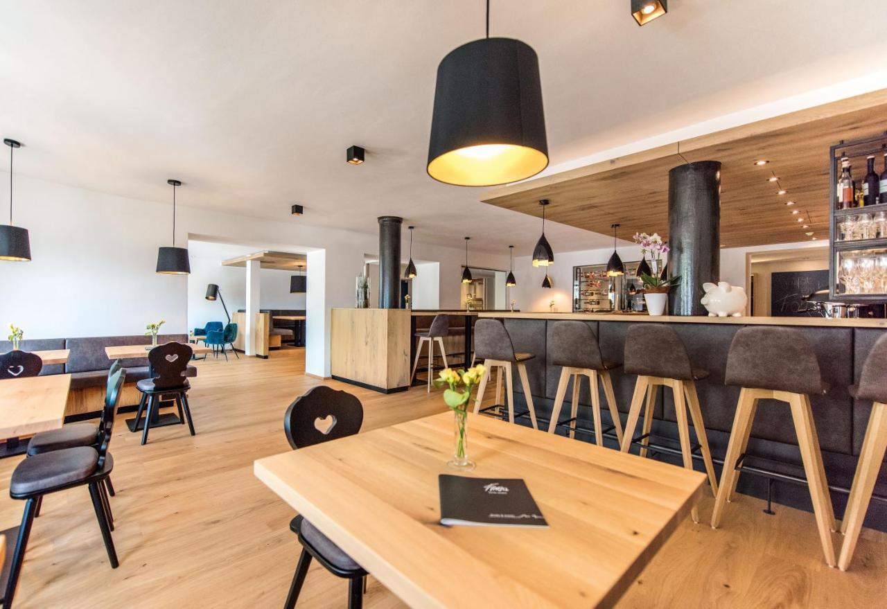 Hotel Fronza - Your Hike & Mountain Home Lutago Eksteriør billede